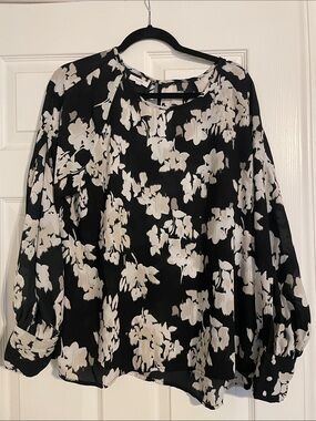 Maurices Black and White Floral Long Sleeve Blouse